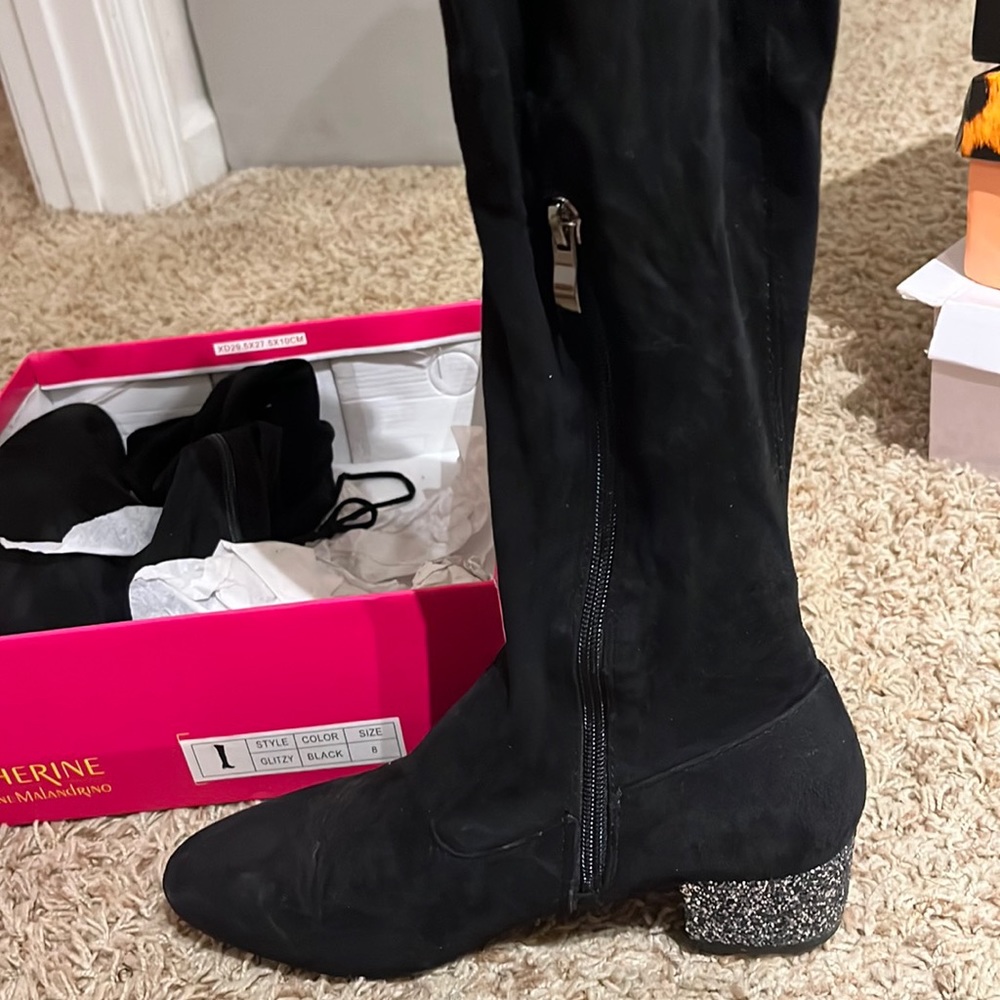 Size 8 black Catherine Malandrino boots